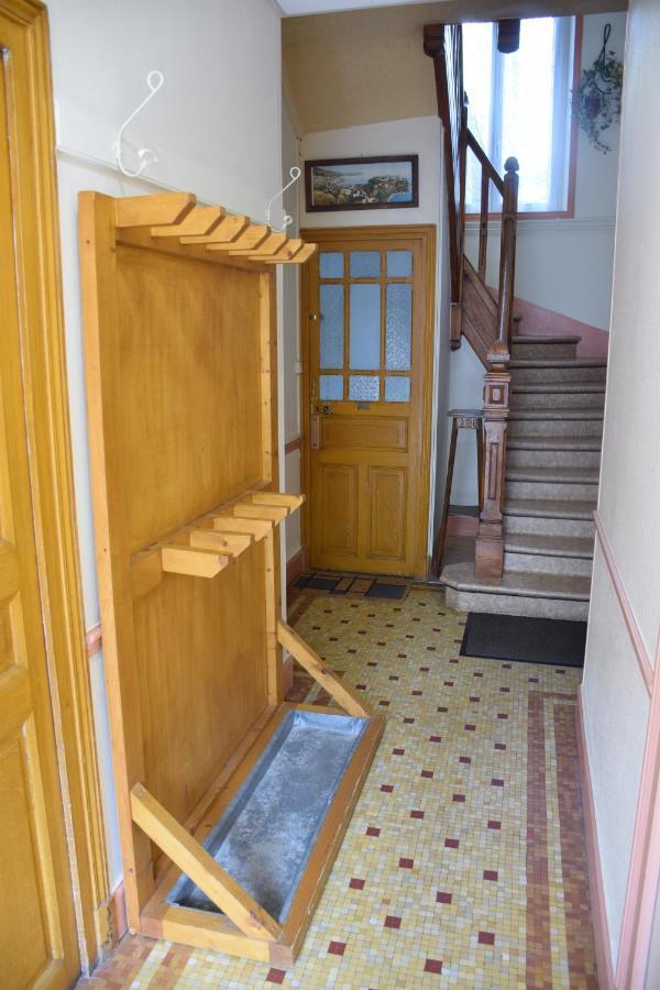 Petit Duplex De Charme Sous Les Toits Du Mont-Dore Экстерьер фото